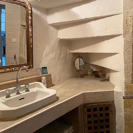 Les D'elise Guest house
